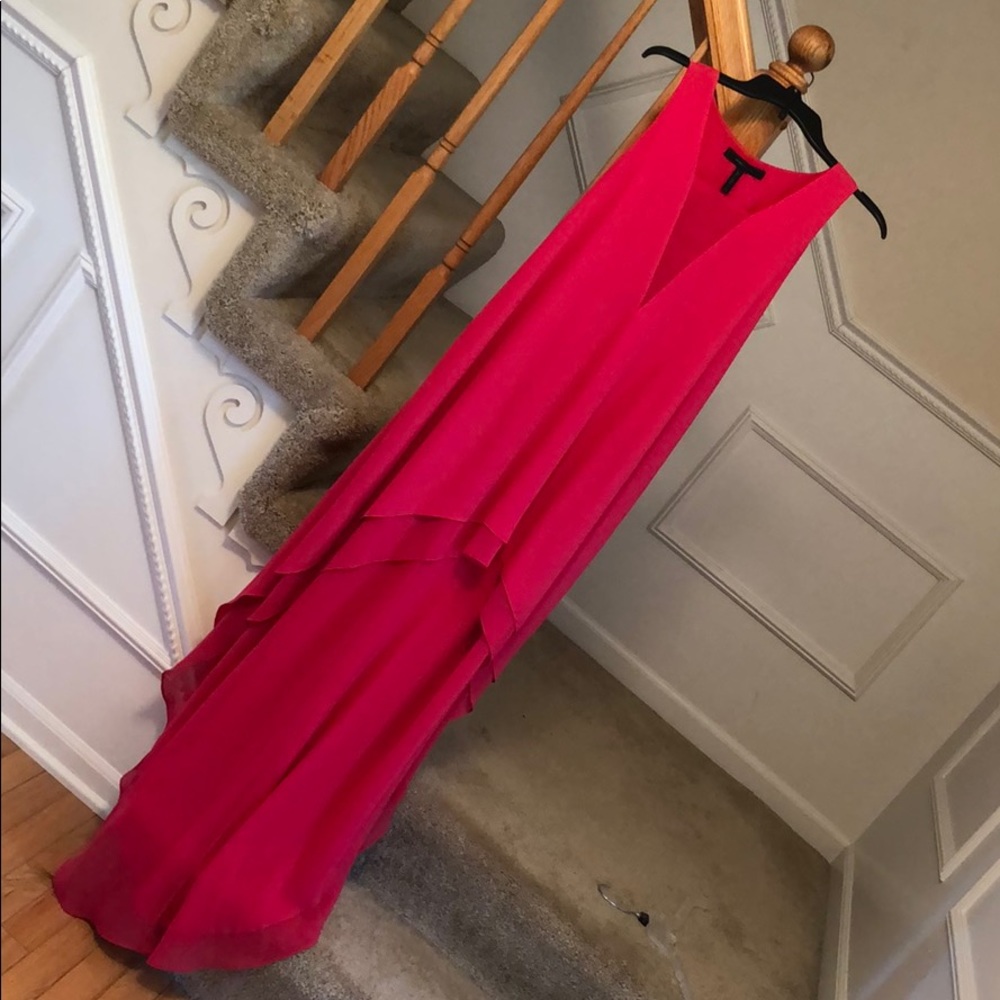 Gorgeous hi low dress in hot pink/magenta